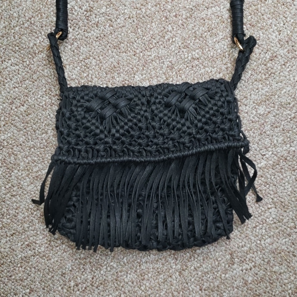 Black purse. Smoke/pet free home